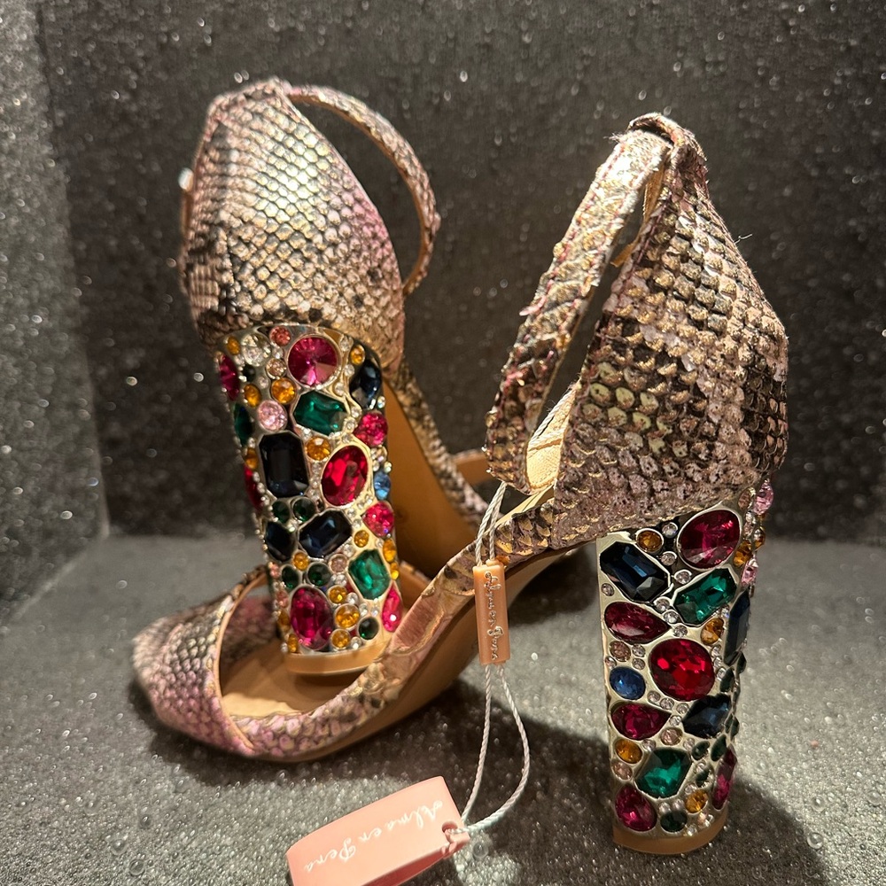 BNWT Alma En Pena Madrid snakeskin print heels multi color jewels size 37/7